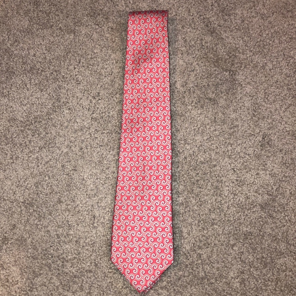 COPY - BNWOT Vineyard Vines 100% silk Tie